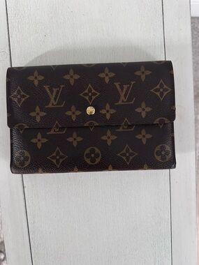 Louis Vuitton Monogram Fold-Over Wallet - Brown/Gold